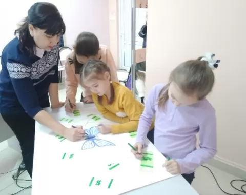 Подготовка тематических плакатов "Коррупции нет!"