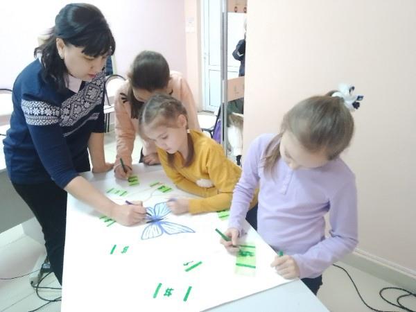 Подготовка тематических плакатов "Коррупции нет!"